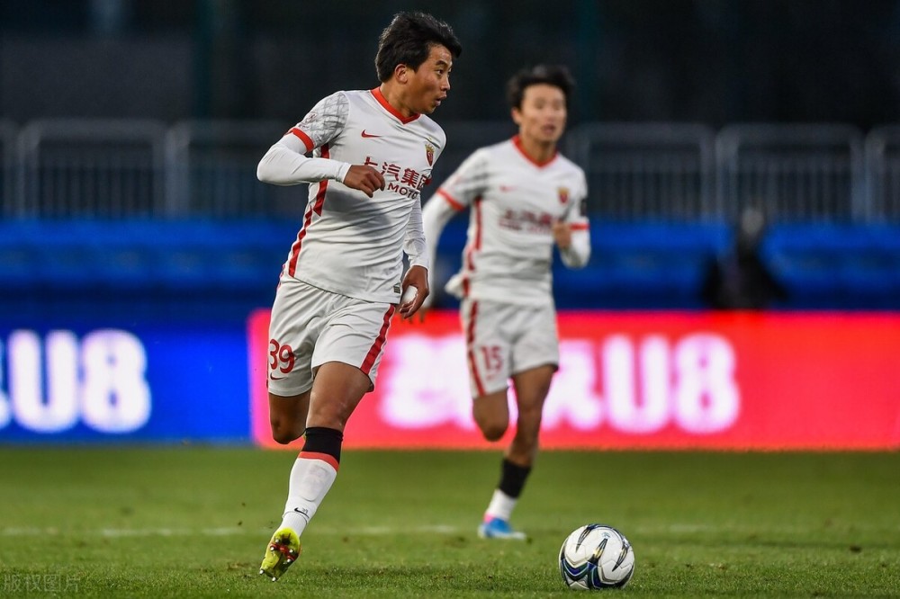 BOB体育官网平台北京国安今夜扳平良机今晚复出首秀，莱万多夫斯基在公牛比赛中刷新纪录直接炸裂的简单介绍