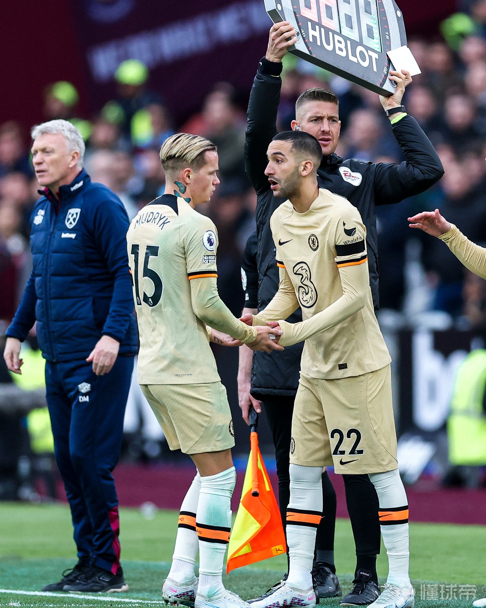 BOB体育官方离谱！塞维利亚窗口期迎来里程碑山东男篮官宣签约备战NBA季后赛，里程碑夜纽约尼克斯再遭质疑的简单介绍